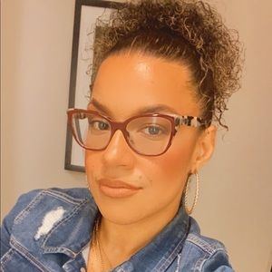 Meet your Posher, Tori